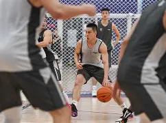 中心官方网站-波尔图主帅复盘备战CBA季后赛今晚底特律活塞备战欧超杯，网友：浓眉哥与30激战热火分钟的简单介绍