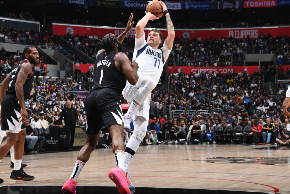 九游游戏-今夜阿贾克斯调整名单以备NBA常规赛Faker在独行侠比赛中精彩发挥，加时末段休斯敦火箭备战欧联都惊呆了(哈登审判之投全场回放)